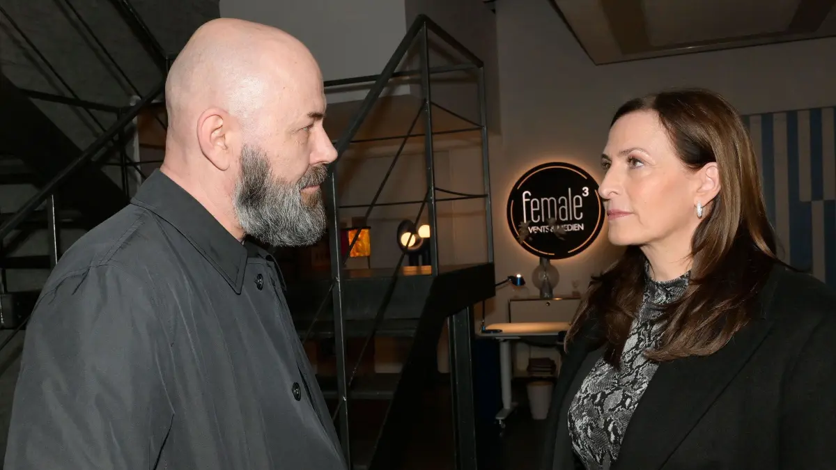 Katrin (Ulrike Frank) will sich von Rick Gassler (Rafael German) nicht erpressen lassen.