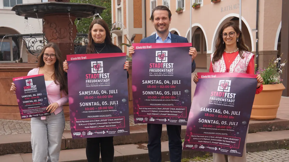 Stellten das Programm des Stadtfestes vor (von links): Alisa Heinrich und Emanuela Zuparic von der Freudenstadt Tourismus, Oberbürgermeister Adrian Sonder sowie Tourismusdirektorin Carolin Schölzl.