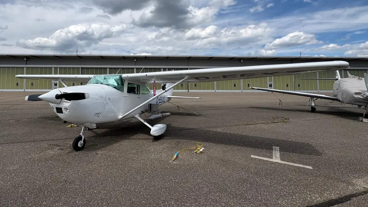 Hagelflieger für Reutlingen Hagel Flugzeug Verein zur Hagelabwehr