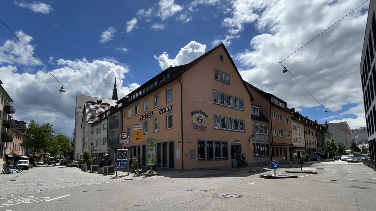 Das Ulmer Hotel Stern beherbergt im Untergeschoss eine Wirtschaft, die allerdings schon länger geschlossen ist.