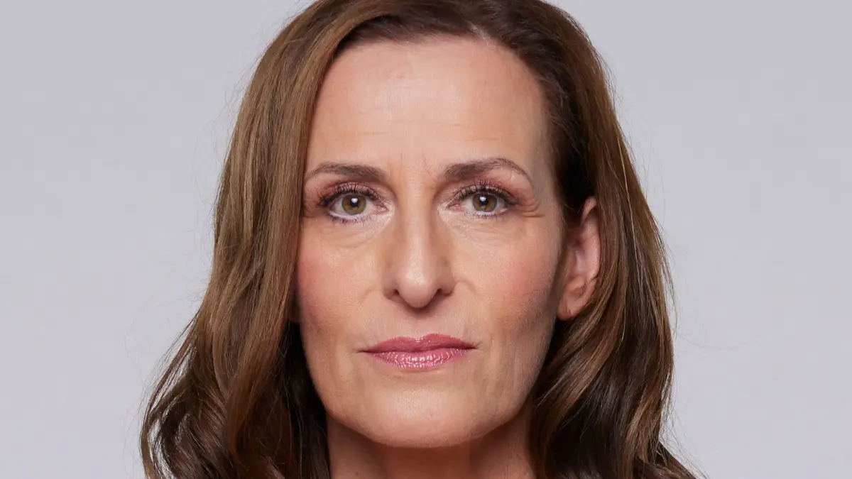 Katrin (Ulrike Frank) bekommt einen Überraschungsbesuch.
