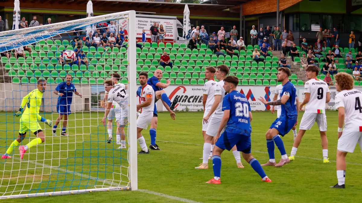 Fußball Verbandsliga Sportfreunde Schwäbisch Hall - FC Esslingen, 5;4, Optima-Sportpark