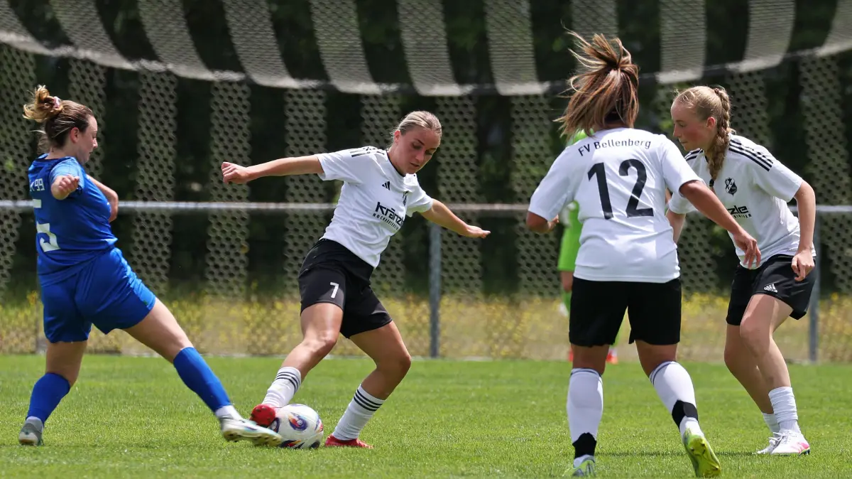 Die Fußballerinnen des FV Bellenberg besiegen die SSG Ulm 99 und halten die Klasse in der Landesliga.