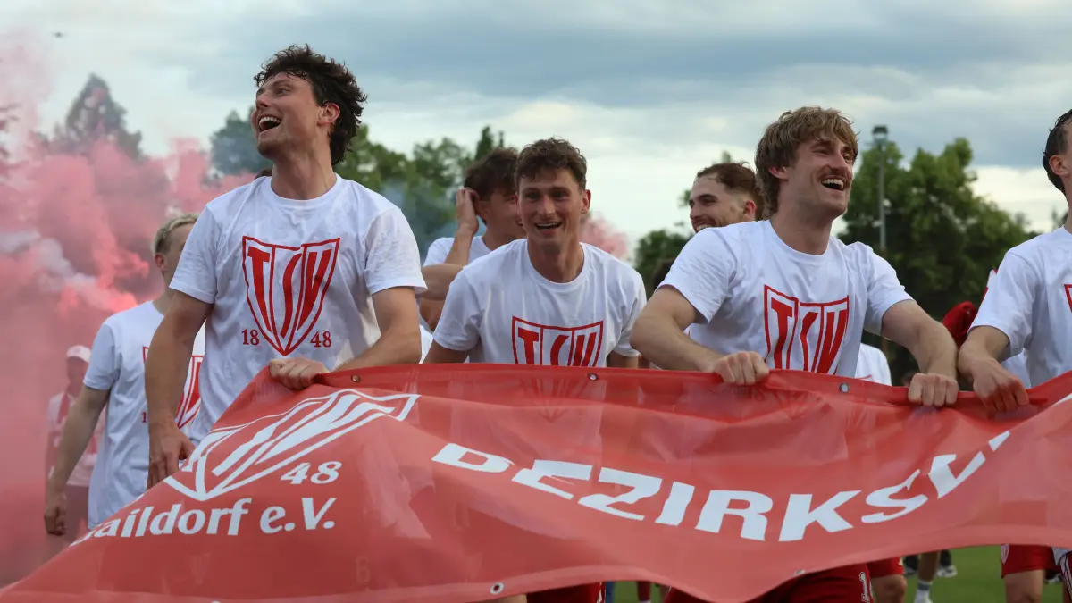 Grenzenlose Freude bei der Meisterfeier des TSV Gaildorf.