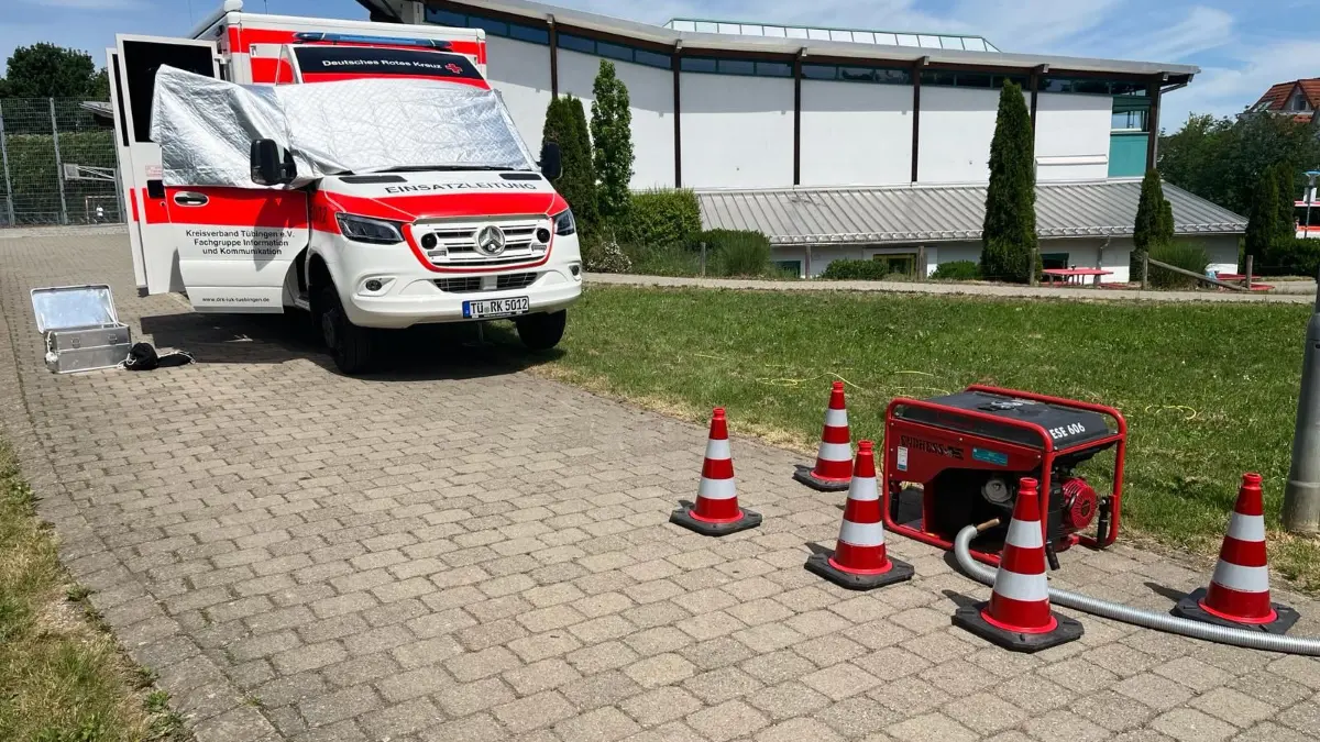 Stromausfall in Kirchentellinsfurt. BIlder vom Einzelhandel, Feuerwehr, DRK. Foto: Iris Simon