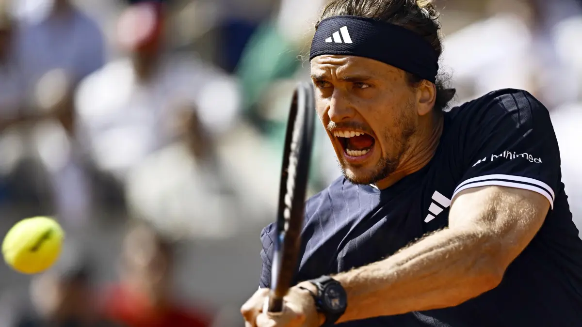 Herrenfinale der French Open 2026 zwischen Zverev und Cobolli: Alexander Zverev of Germany plays against Flavio Cobolli of Italy in the men's singles final of the French Open tennis tournament in Paris on June 7, 2026. (Kyodo)
==Kyodo
/ action press