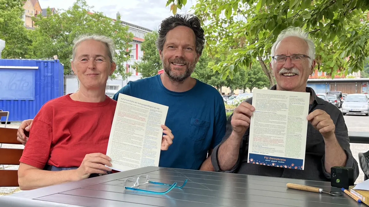 Claudia und Rudi Möller sowie Heinz Högerle vom Bündnis "Für Demokratie – aktiv gegen rechts"