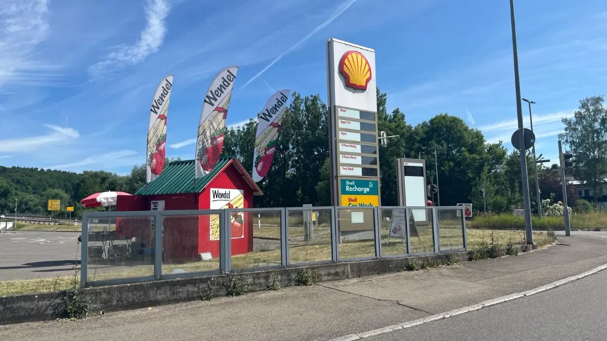 Stromausfall in Kirchentellinsfurt. BIlder vom Einzelhandel, Feuerwehr, DRK. Foto: Iris Simon