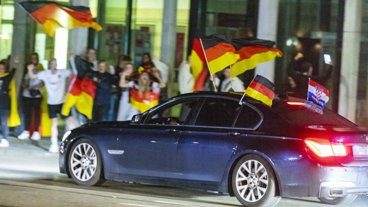 Fußball-EM 2024 - 1. Vorrundenspiel Deutschland-Schottland 5:1 - Autokorso und Fanjubel am Sternaplatz