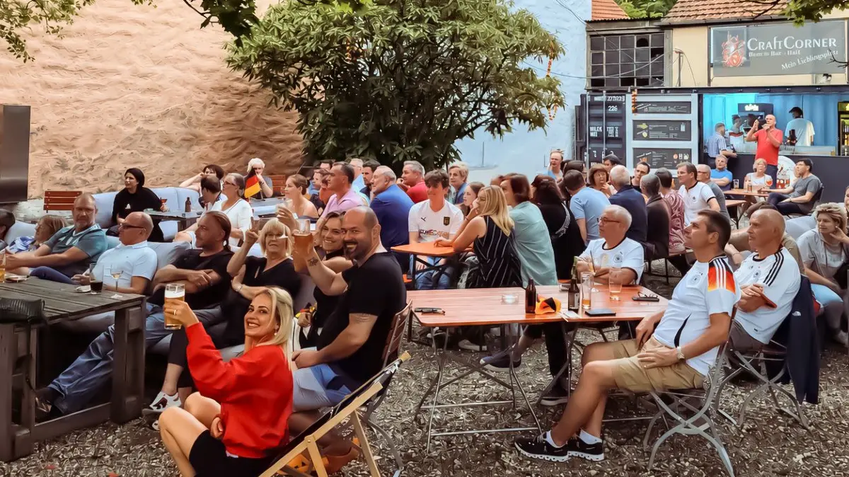 Public Viewing im Biergarten von Speidels Biermanufaktur in Ödenwaldstetten bei der EM 2024.