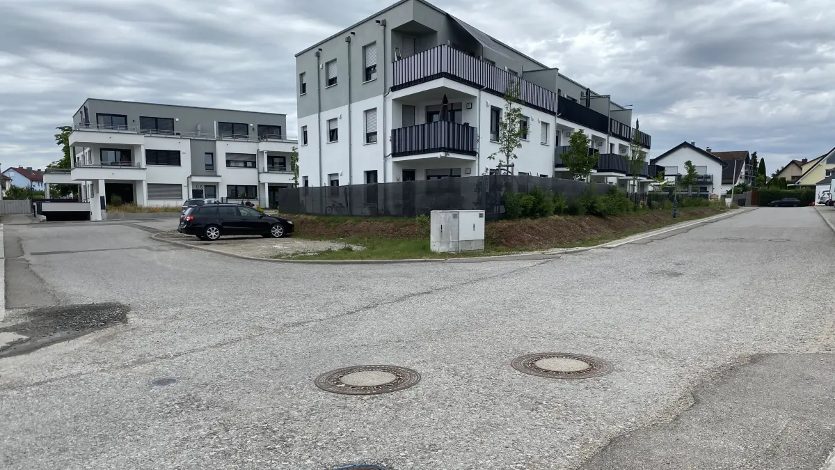 Im Neubaugebiet auf dem Sauerbrunnen werden jetzt die Straßen fertiggestellt.