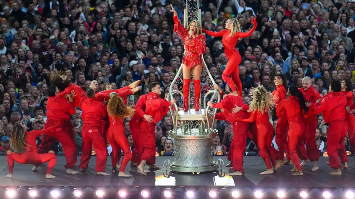 Tourauftakt von Helene Fischers „360° Stadion Tour 2026“: 10.06.2026, Sachsen, Dresden: Die Sängerin Helene Fischer tritt im Rudolf-Harbig-Stadion beim Auftakt ihrer „360° Stadion Tour 2026“ auf. Foto: Robert Michael/dpa +++ dpa-Bildfunk +++