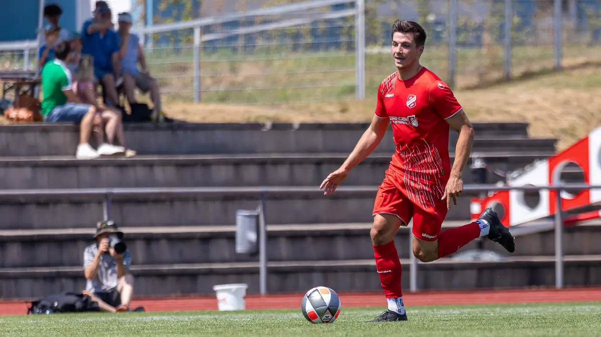 Pascal Schoch (SG Empfingen) schoss seine Mannschaft in Löchgau in die nächste Aufstiegsrunde.