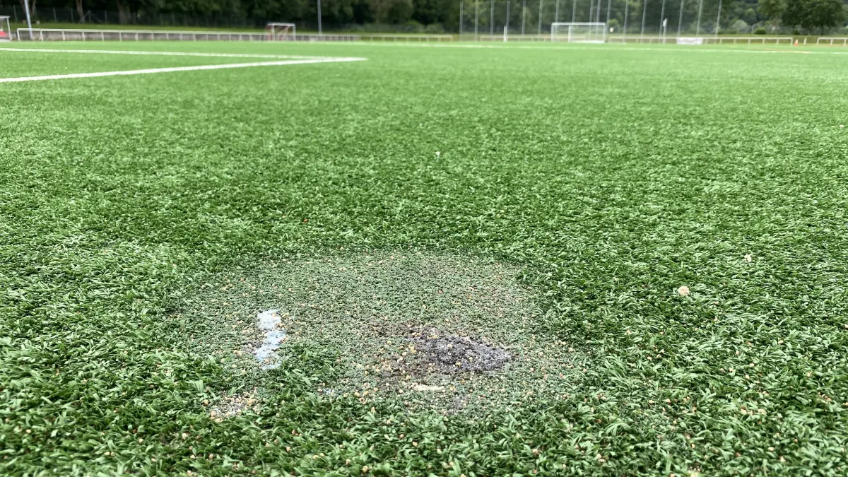 Vandalismus auf dem Kunstrasenplatz