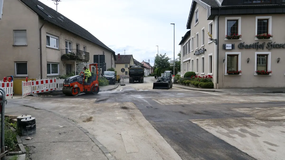 Der Umleitungsverkehr kann rollen: Seit dem Wochenende ist die Ortsdurchfahrt in Gussenstadt wieder frei.