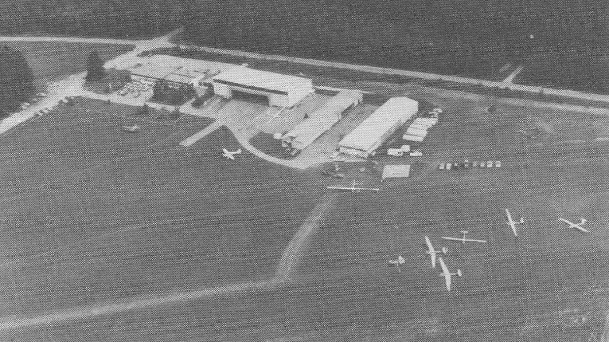Der Flugplatz Degerfeld 1979 aus der Vogelperspektive.
