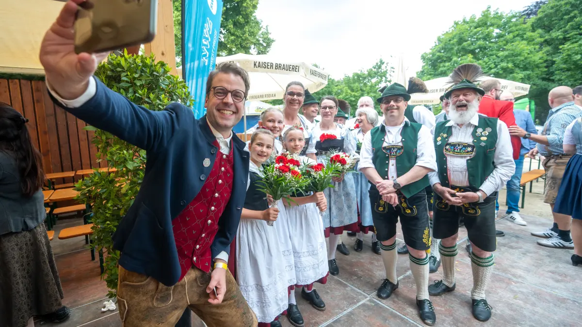 Göppingen Maientag Festzelt NWZ-Blasmusik-Festival