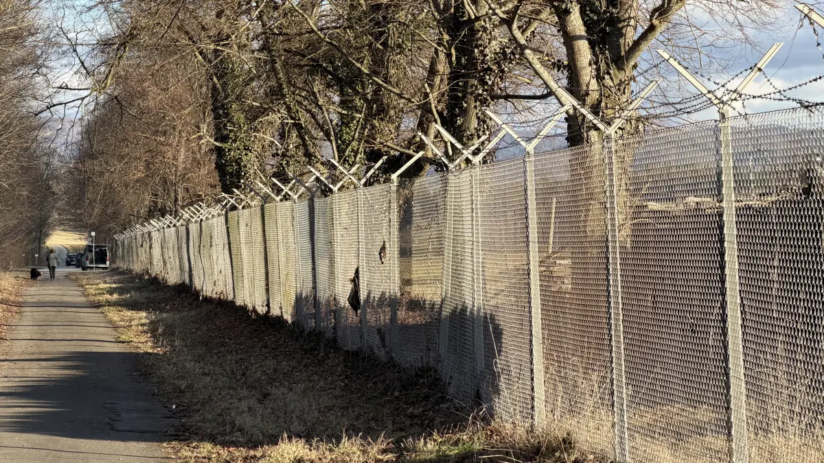 Die Eigentümer des Barackengeländes auf dem Lindich haben beim Verwaltungsgericht Sigmaringen Anklage gegen die Stadt Hechingen erhoben.