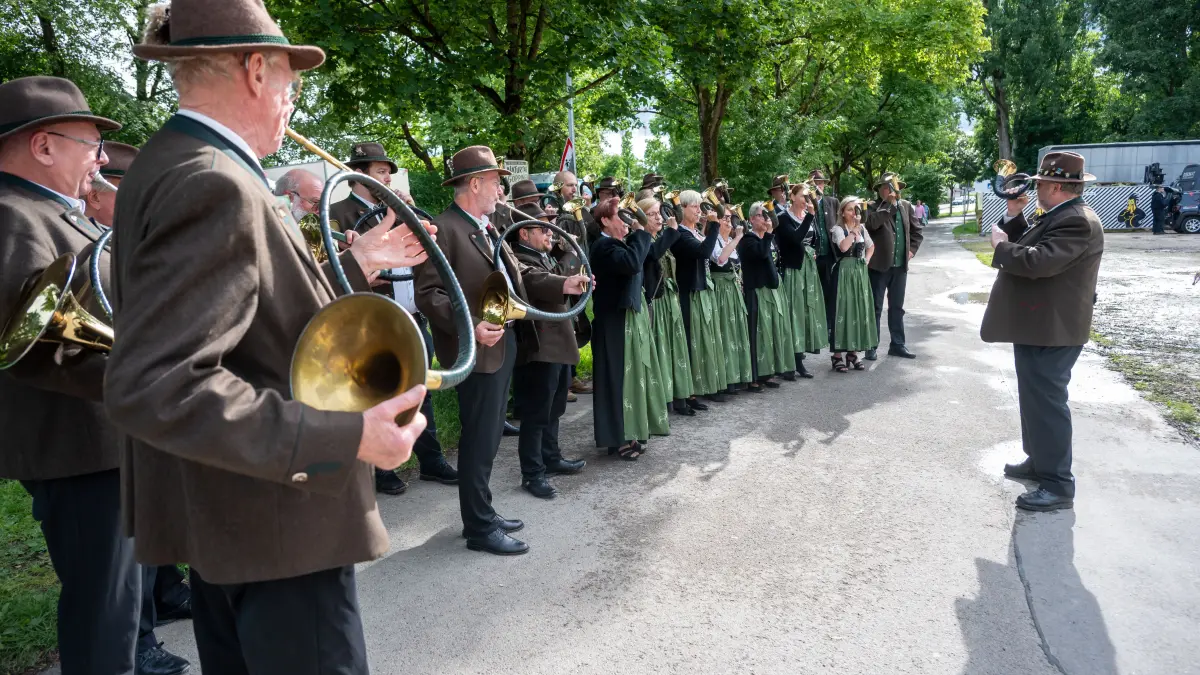 Göppingen Maientag Festzelt NWZ-Blasmusik-Festival