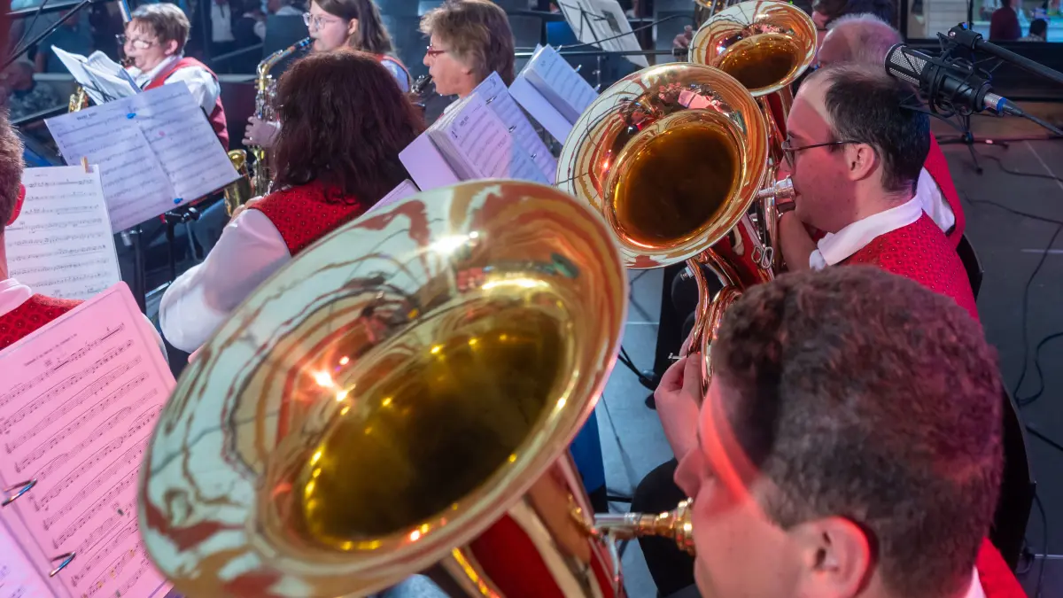 Göppingen Maientag Festzelt NWZ-Blasmusik-Festival Gruibingen