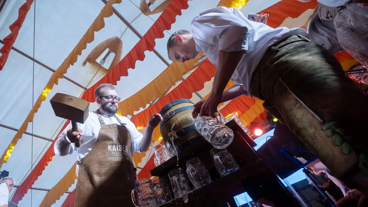 Göppingen Maientag Festzelt NWZ-Blasmusik-Festival