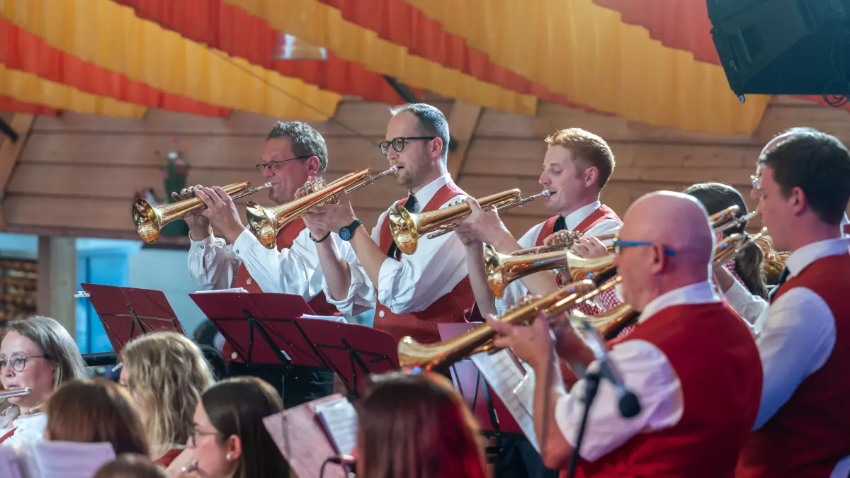 Göppingen Maientag Festzelt NWZ-Blasmusik-Festival Eintracht Schnittlingen