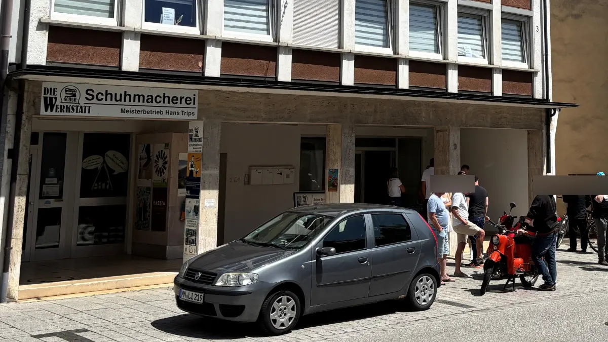 AfD eröffnet „patriotisches Zentrum“ in der Bahnhofsstraße in Vöhringen.