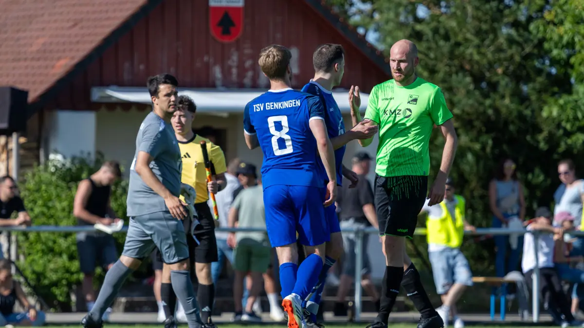 SGM Moessingen/Belsen vs TSV Genkingen,Fussball,Bezirksliga, Relegation, Saison 2025/2026, 13.06.2026: Trauer & Jubel nah beieinander.
SGM Moessingen/Belsen vs TSV Genkingen,Fussball,Bezirksliga, Relegation, Saison 2025/2026, 13.06.2026,
Foto: Eibner-Pressefoto/Davide Di Giovanni
