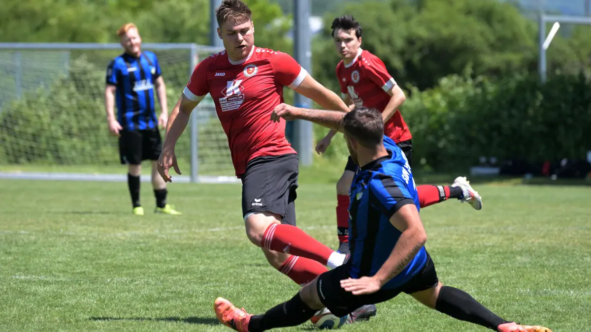 Fussball | ERDINGER Meister-Cup 2026-: Fussball / Herren | Vorrunden-Turnier / ERDINGER Meister-Cup 2026 // 2026-06-13 // Foto: JoBaur // SGM Villingendorf-Herrenzimmern II (blau) vs. SGM Nusplingen-Obernheim (rot) 0:7