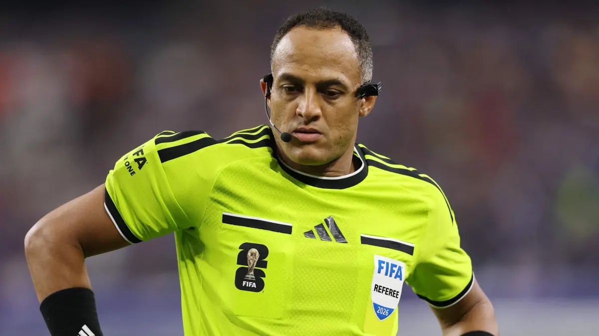 Netherlands v Japan: Group F - FIFA World Cup 2026: DALLAS, TEXAS - JUNE 14: Referee Ismail Elfath during the FIFA World Cup 2026 Group F match between Netherlands and Japan at Dallas Stadium on June 14, 2026 in Dallas, Texas. Michael Steele/Getty Images/AFP (Photo by MICHAEL STEELE / GETTY IMAGES NORTH AMERICA / Getty Images via AFP)
