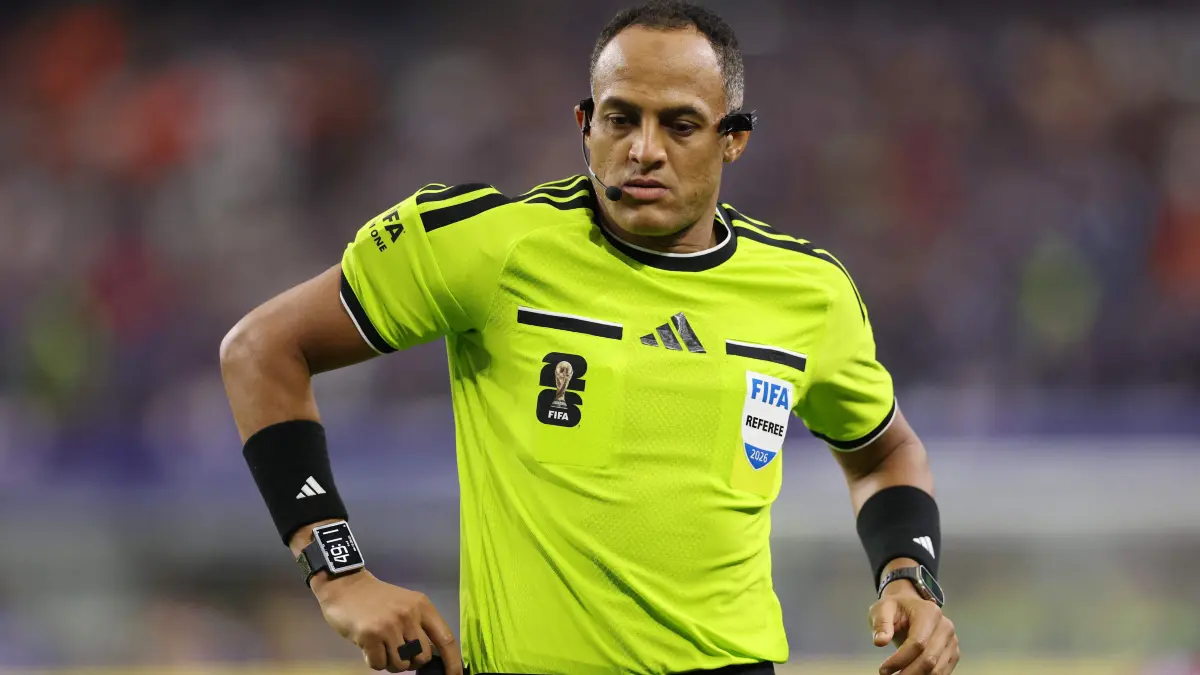 Netherlands v Japan: Group F - FIFA World Cup 2026: DALLAS, TEXAS - JUNE 14: Referee Ismail Elfath during the FIFA World Cup 2026 Group F match between Netherlands and Japan at Dallas Stadium on June 14, 2026 in Dallas, Texas. Michael Steele/Getty Images/AFP (Photo by MICHAEL STEELE / GETTY IMAGES NORTH AMERICA / Getty Images via AFP)
