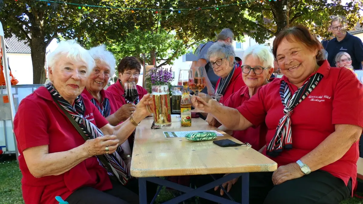 Gute Stimmung herrschte von Beginn an bei den Damen des Gymnastikclubs Fischingen.