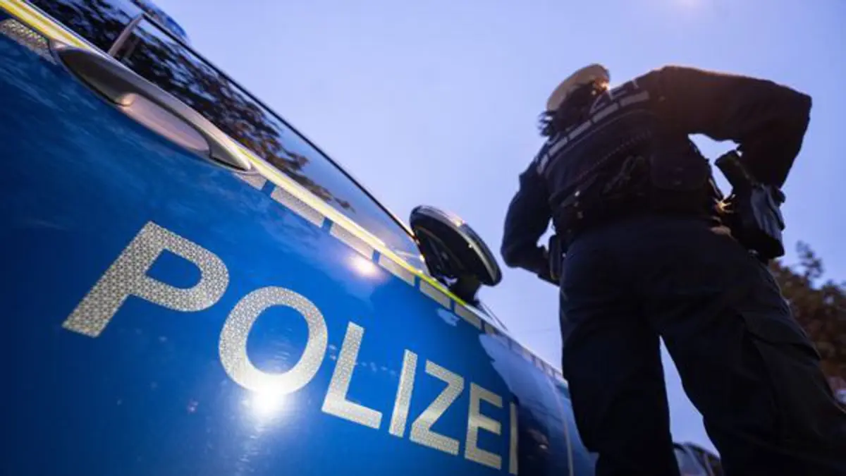Nachdem bei einer Verkehrskontrolle in Kehl ein Fahrzeug mit rund 130 Kilogramm Kirschen ohne Herkunftsnachweis festgestellt wurde, wurden die Früchte beschlagnahmt.