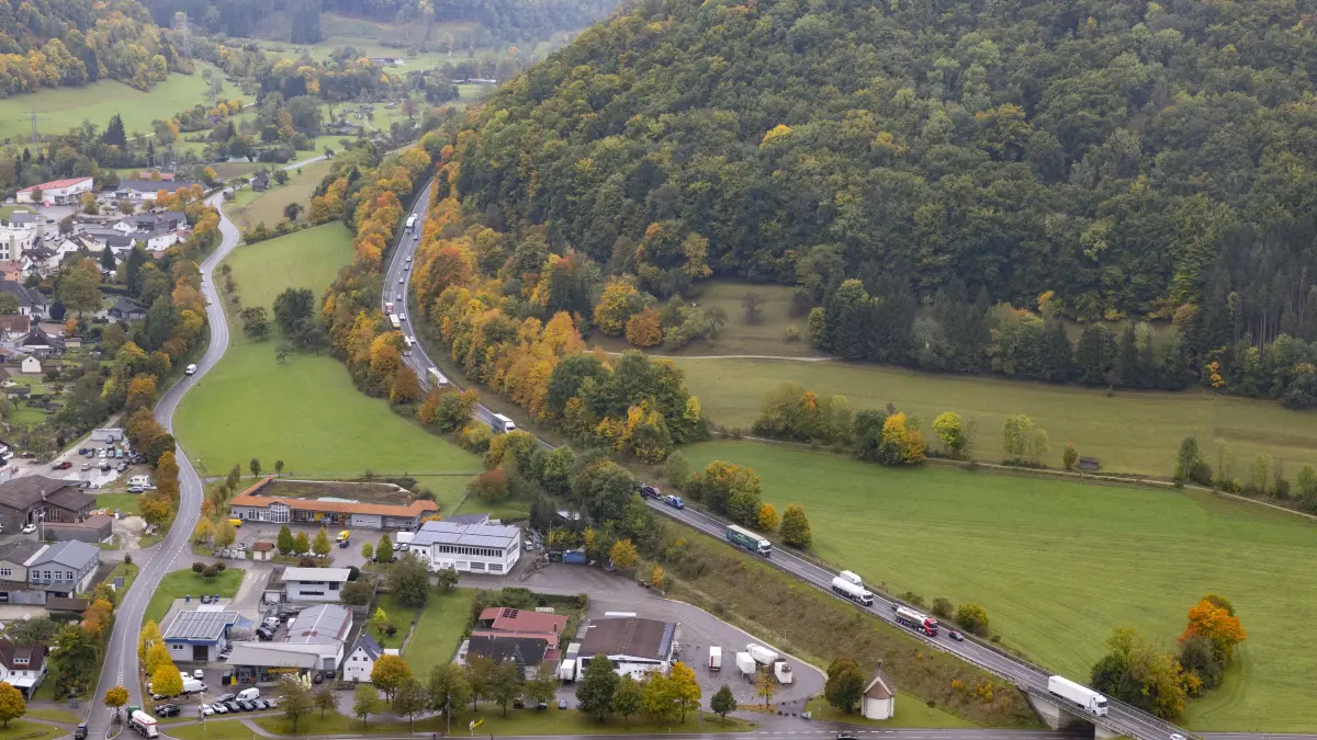 Der bestehende A8-Albabstieg soll nach der Fertigstellung der neuen Autobahnstrecke zu einem Landesradweg umfunktioniert werden.