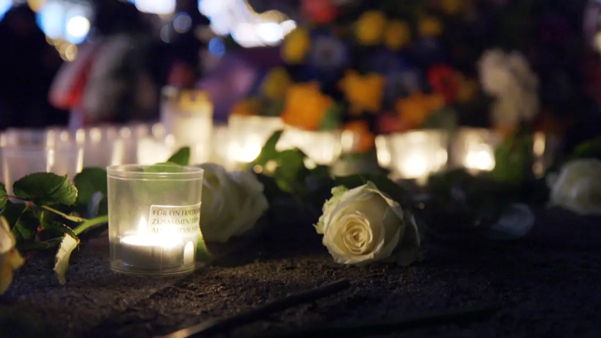 In Saat des Terrors geht um die Rolle der Geheimdienste bei der Globalisierung des Terrors.