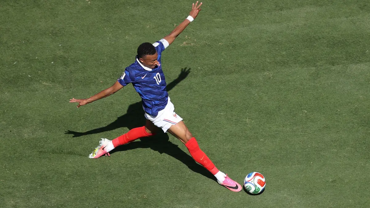 WM 2026 - Frankreich - Senegal: 16.06.2026, USA, East Rutherford: Fußball, Männer: WM, Frankreich - Senegal, Vorrunde, Gruppe I, 1. Spieltag, New-York-New-Jersey-Stadion. Frankreichs Kylian Mbappé in Aktion. Foto: Pamela Smith/AP/dpa +++ dpa-Bildfunk +++