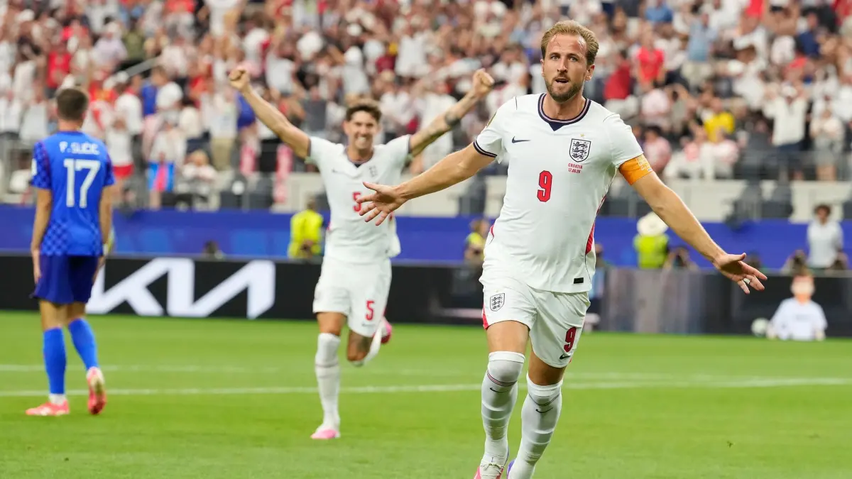 WM 2026 - England - Kroatien: 17.06.2026, USA, Arlington: Fußball, Männer: WM, England - Kroatien, Vorrunde, Gruppe L, 1. Spieltag, Dallas-Stadion. Der Engländer Harry Kane feiert seinen zweiten Treffer zum 2:1. Foto: Tony Gutierrez/AP/dpa +++ dpa-Bildfunk +++
