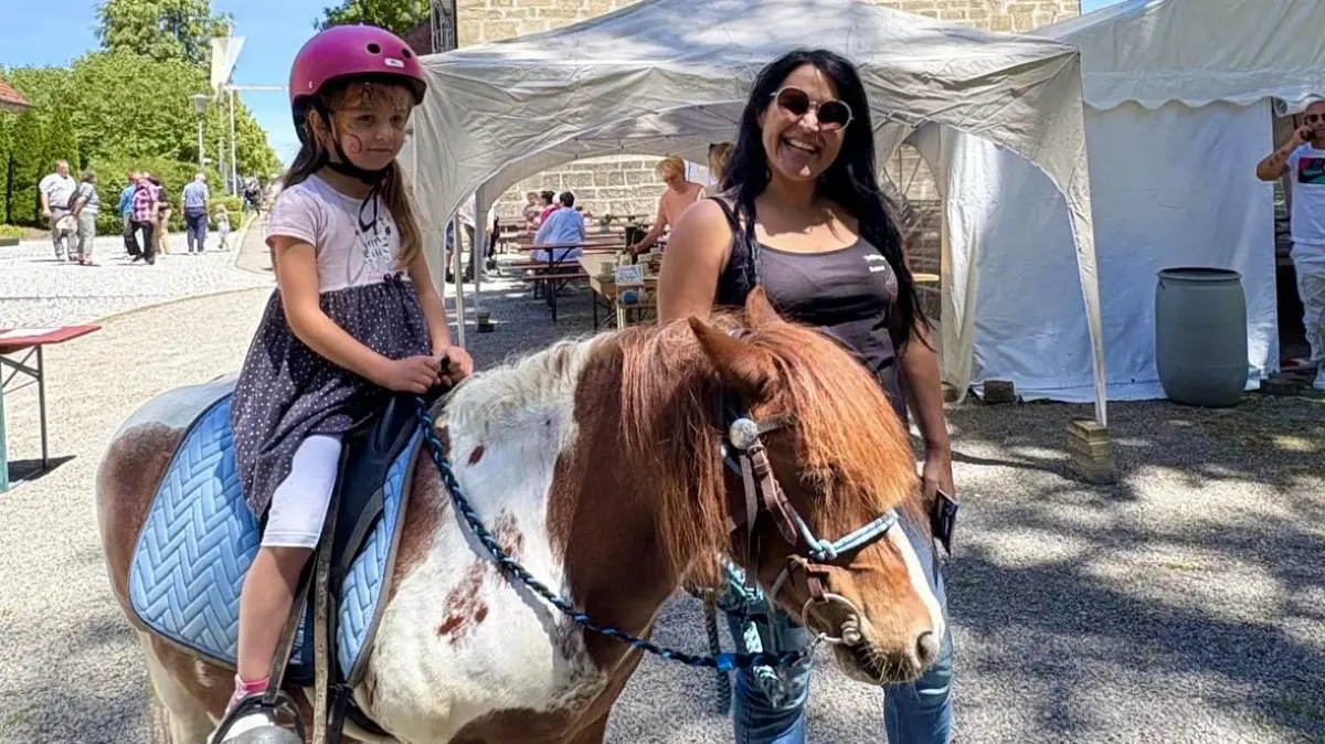 Auch Pony-Reiten war Teil des besonderen Tages am Palmbühl.