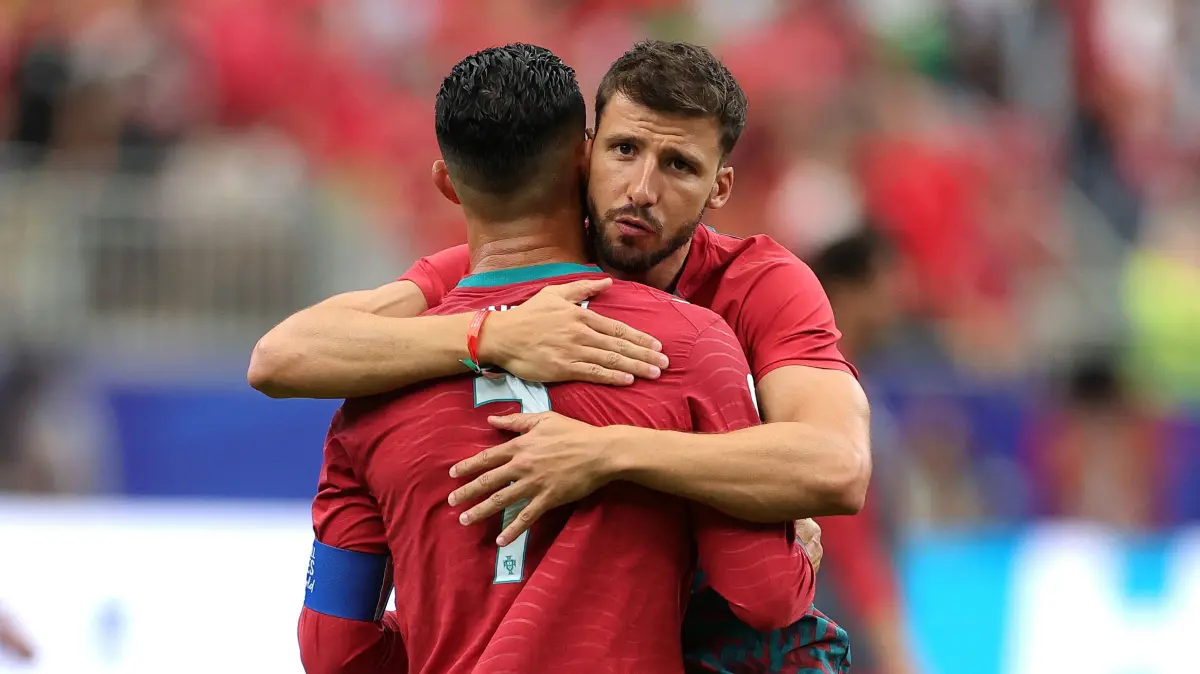 Portugal v Congo DR: Group K - FIFA World Cup 2026: HOUSTON, TEXAS - JUNE 17: Cristiano Ronaldo #7 and Ruben Dias #3 of Portugal react after the 1-1 draw in the FIFA World Cup 2026 Group K match between Portugal and Congo DR at Houston Stadium on June 17, 2026 in Houston, Texas. Alex Slitz/Getty Images/AFP (Photo by Alex Slitz / GETTY IMAGES NORTH AMERICA / Getty Images via AFP)