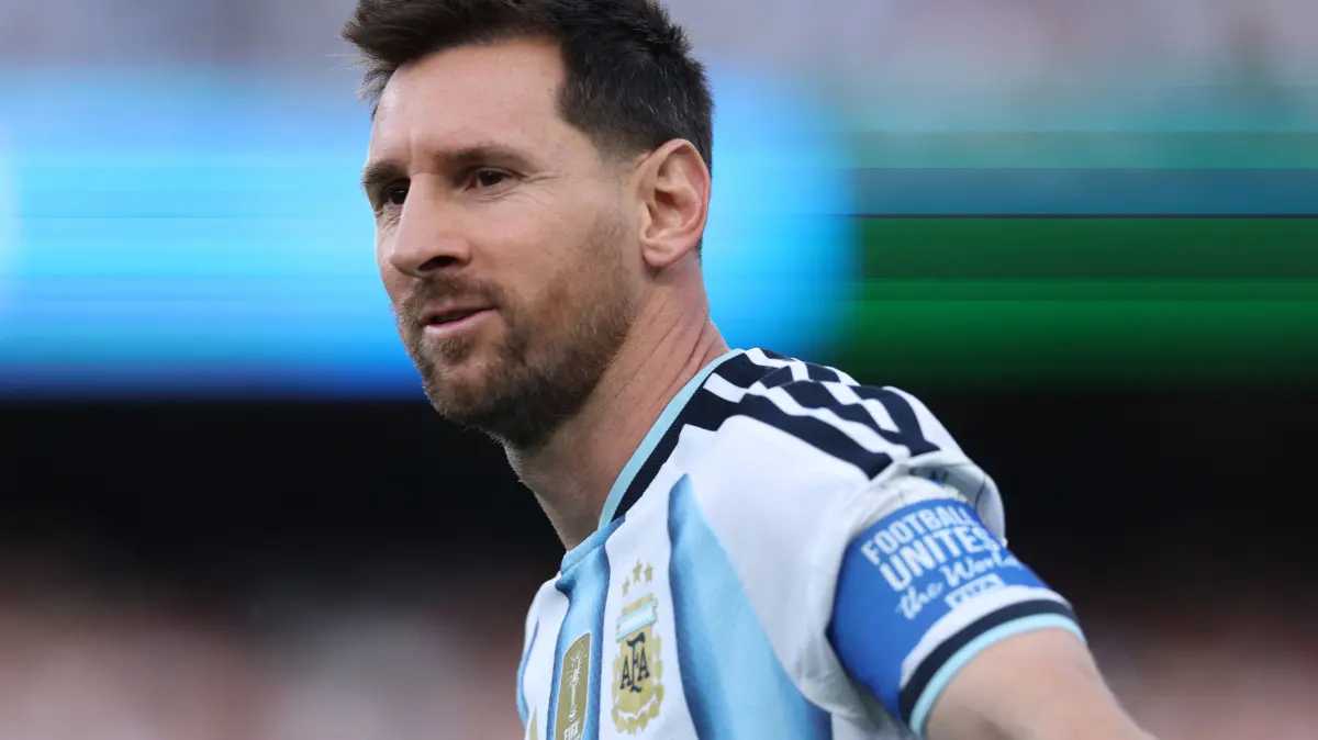 Argentina v Algeria: Group J - FIFA World Cup 2026: KANSAS CITY, MISSOURI - JUNE 16: Lionel Messi #10 of Argentina during the FIFA World Cup 2026 Group J match between Argentina and Algeria at Kansas City Stadium on June 16, 2026 in Kansas City, Missouri. Michael Steele/Getty Images/AFP (Photo by MICHAEL STEELE / GETTY IMAGES NORTH AMERICA / Getty Images via AFP)