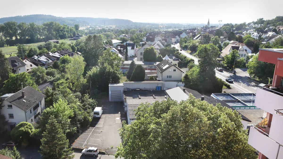 Unterjesingen Bebauung Areal am Ortseingang : Foto von der Dachterrasse des Hochhauses aus .... 17. Juni 2026