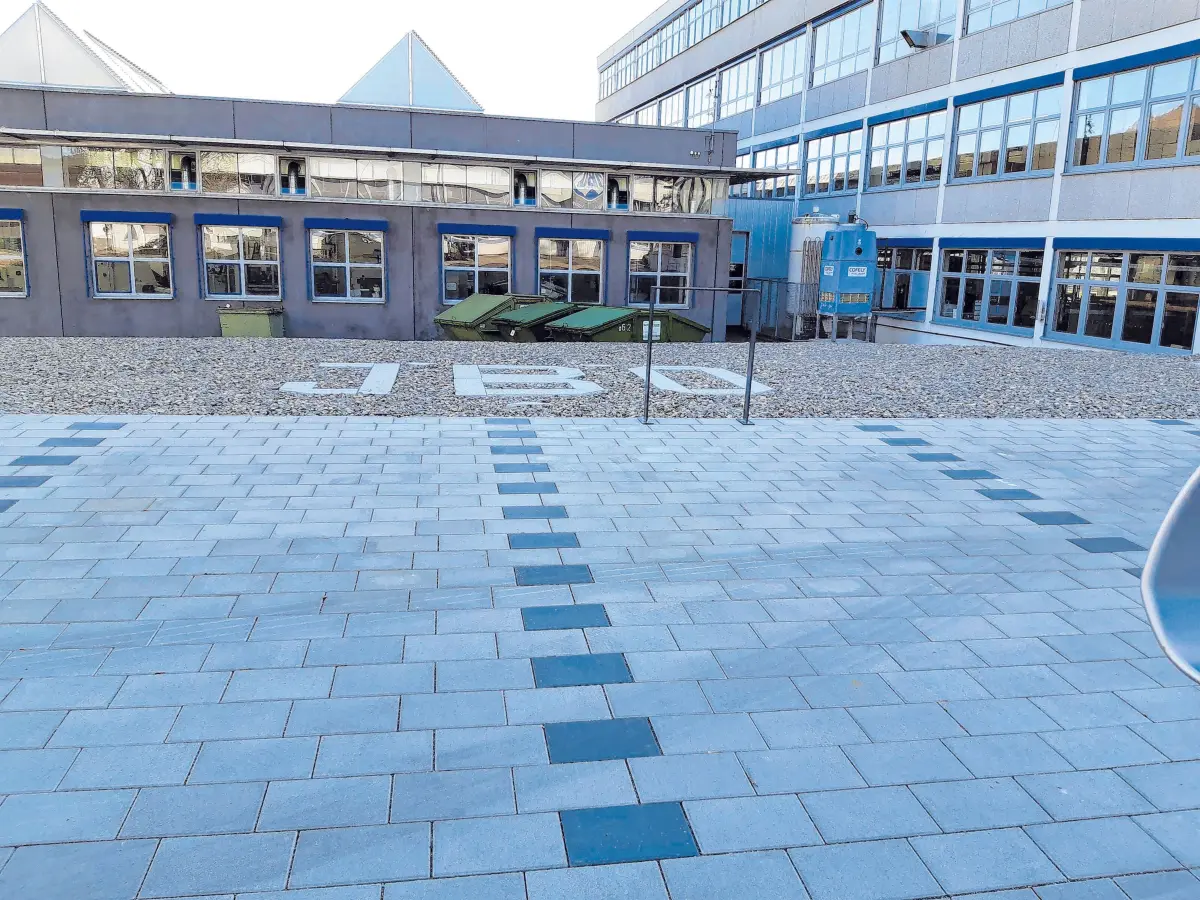 Eines der zahlreichen Referenzobjekte der Weber Pflasterbau GmbH ist dieses Projekt der Firma Johannes Boss in Onstmettingen. ⇥Firmenfotos