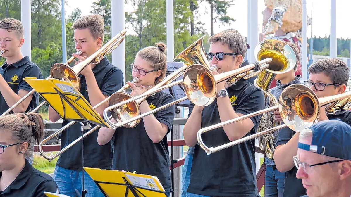 Am Sonntag gibt es eine Premiere: Ab 13 Uhr wird das 30-köpfige Jugendorchester Crailsheim unter der Leitung von Franz Matysiak sein Debüt auf dem Wirtefest geben.