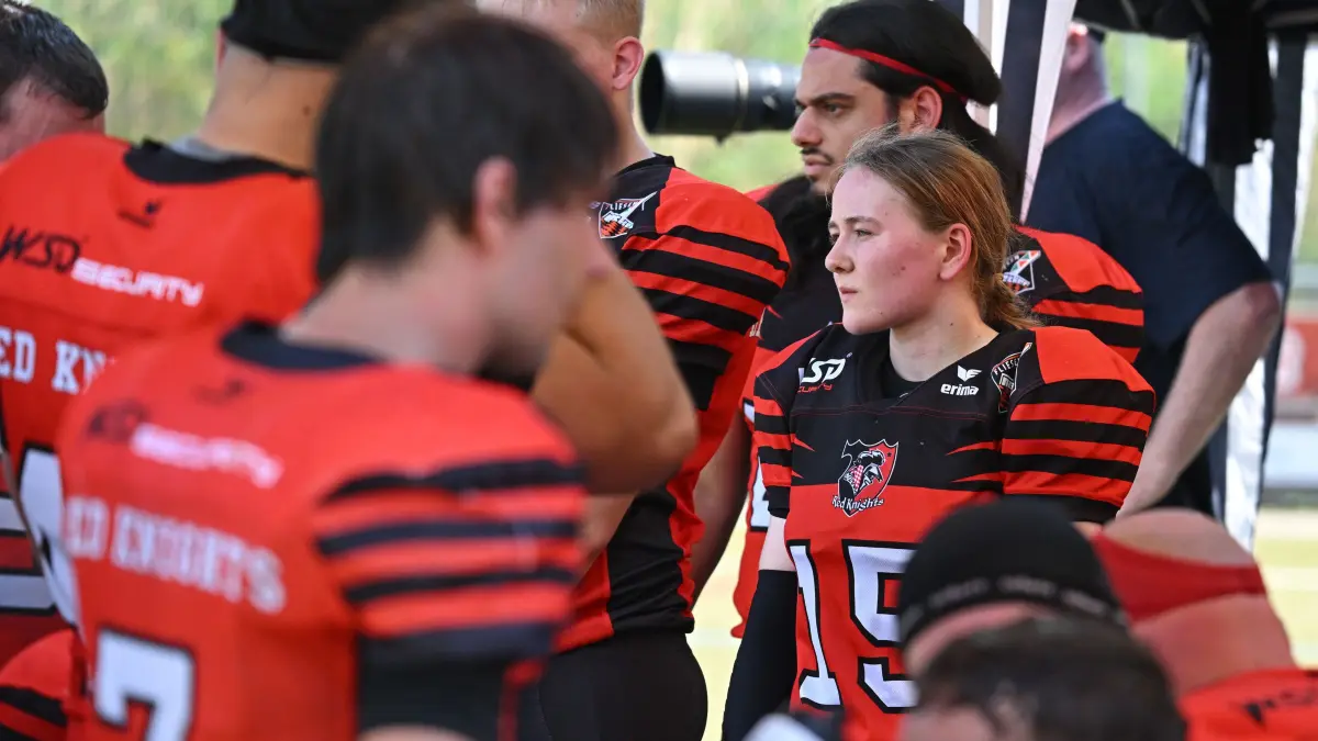 American Football, Oberliga Baden-Württemberg 2026 - Red Knights Tübingen - Bondorf Bulls: American Football, Oberliga Baden-Württemberg 2026 - Red Knights Tübingen - Bondorf Bulls, 20.06.2026 - rechts Sophie Hausch (Red Knights Tübingen, 15)
Foto: Axel Grundler