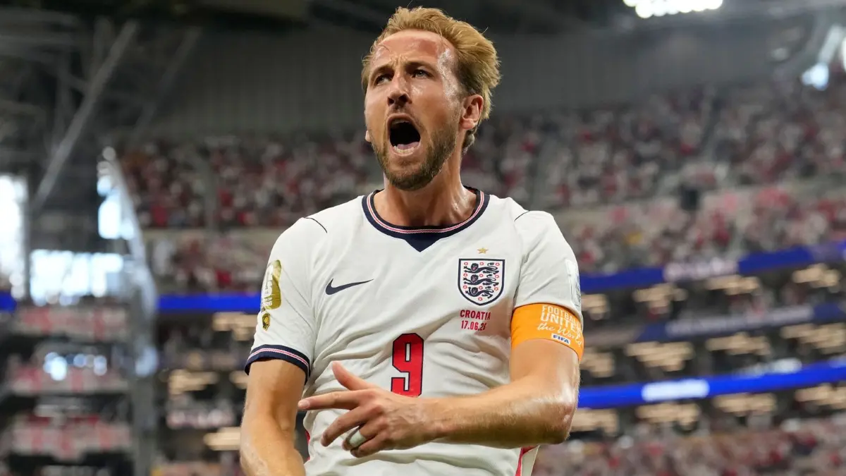 Harry Kane: ARCHIV - 17.06.2026, USA, Arlington: Fußball, Männer: WM, England - Kroatien, Vorrunde, Gruppe L, 1. Spieltag, Dallas-Stadion. Der Engländer Harry Kane feiert seinen zweiten Treffer zum 2:1. (zu dpa: «Englands neue Wucht: Kane und Co. in Torlaune») Foto: Tony Gutierrez/AP/dpa +++ dpa-Bildfunk +++