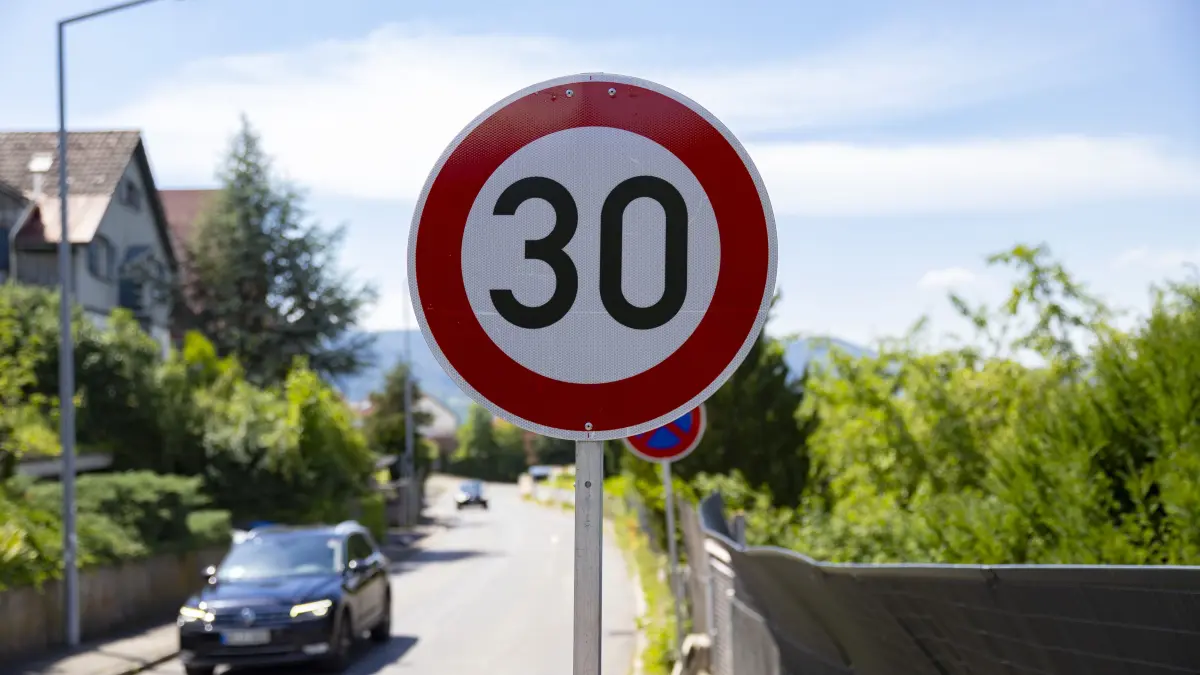 Geislingen, Weilerstraße, Tempo 30-Schild
