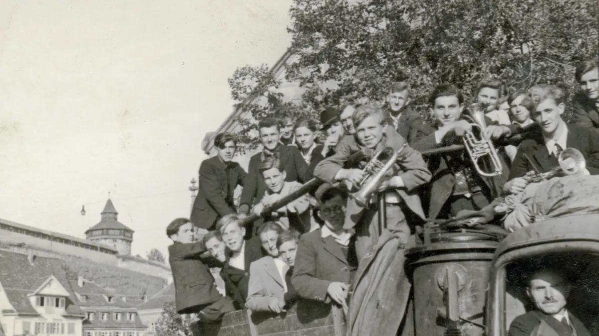 Ein Holzvergaser brachte die Entringer Gruppe 1946 zum Jungmännertag nach Esslingen.