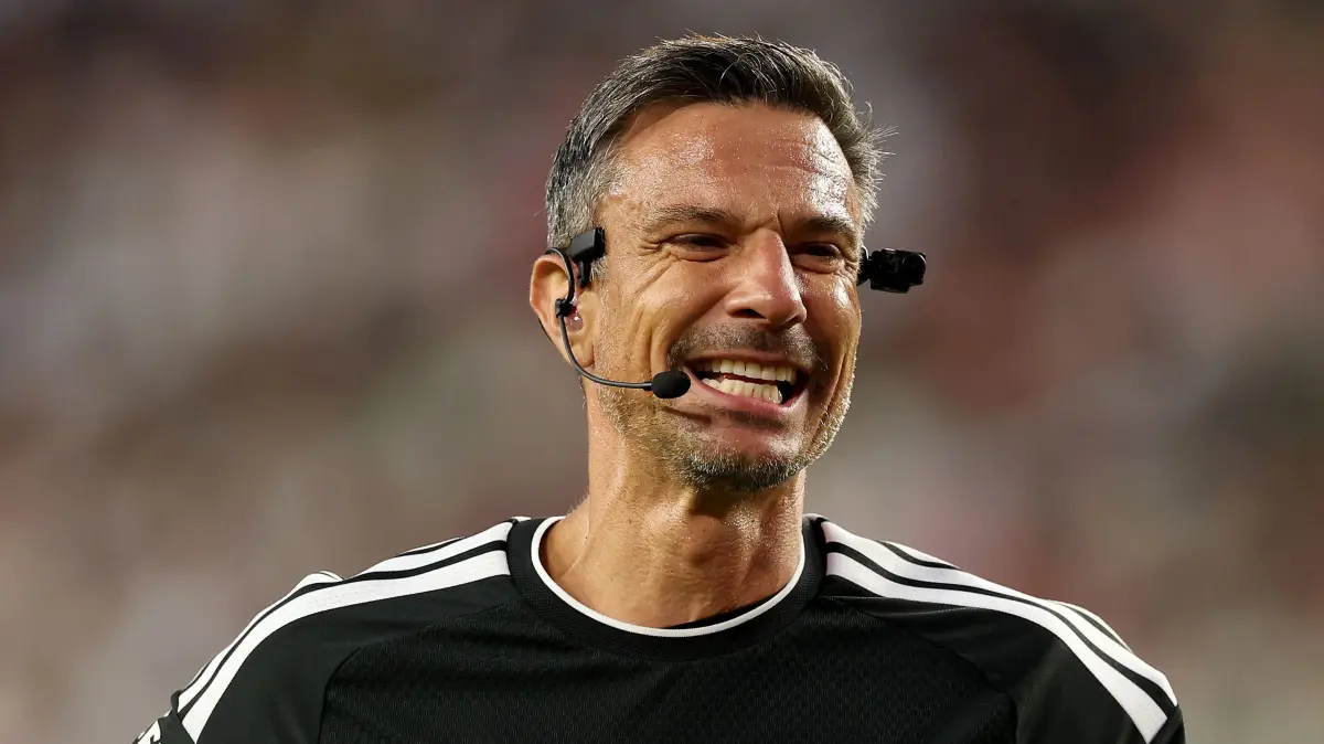 Jordan v Algeria: Group J - FIFA World Cup 2026: SANTA CLARA, CALIFORNIA - JUNE 22: Referee Slavko Vincic reacts during the FIFA World Cup 2026 Group J match between Jordan and Algeria at San Francisco Bay Area Stadium on June 22, 2026 in Santa Clara, California. Stu Forster/Getty Images/AFP (Photo by Stu Forster / GETTY IMAGES NORTH AMERICA / Getty Images via AFP)