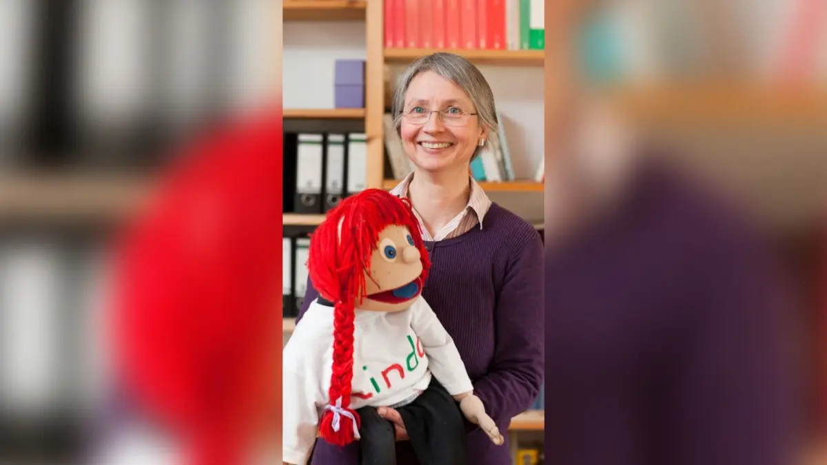 Pfarrerin Eva Knoblauch bei ihrem Amtsantritt in Jungingen im April 2014.Jungingen, neue Pfarrerin Eva Knoblauch