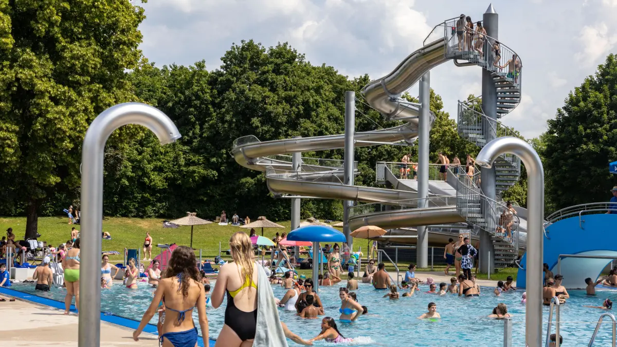 Göppingen Hitze Hitzeperiode volles Freibad GP